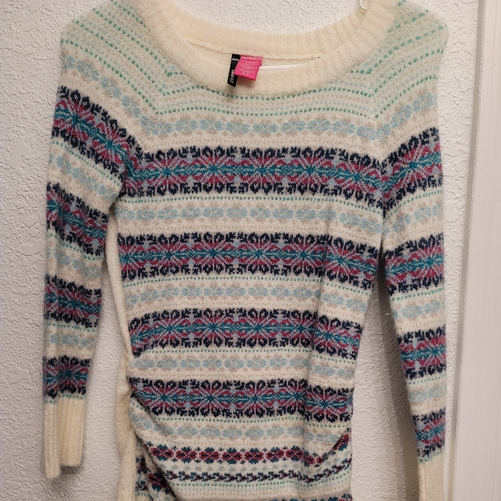 Sweater - Picture 3 of 3